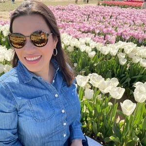 Meet your Posher, Paola